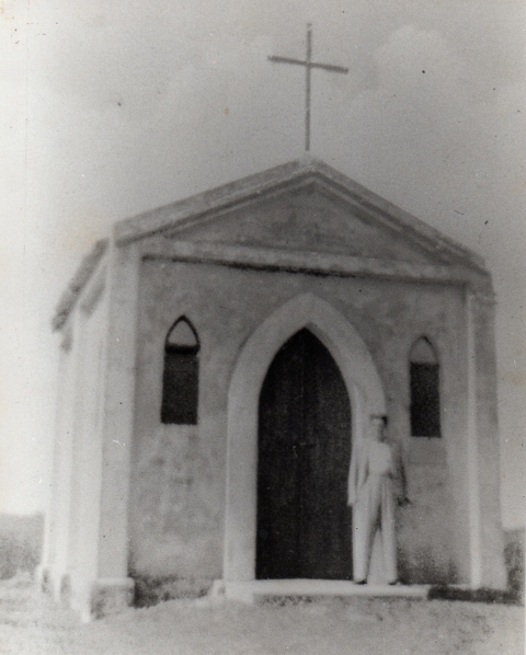 Capela se Santo Antonio no morro que foi demolido, em frente vemos Vangelista Bazani integrante d